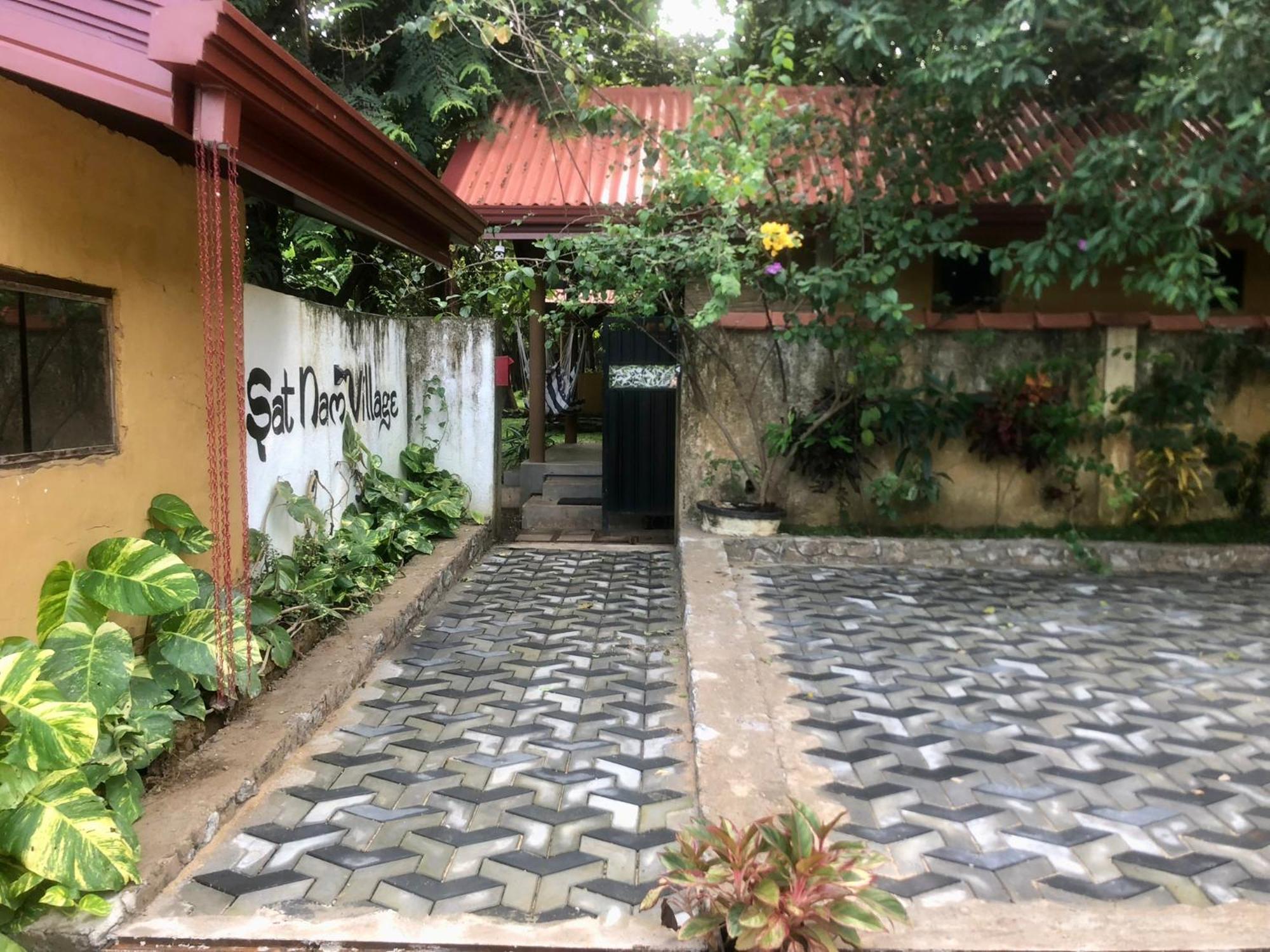 Sat Nam Village Hotel Sigiriya Exterior photo