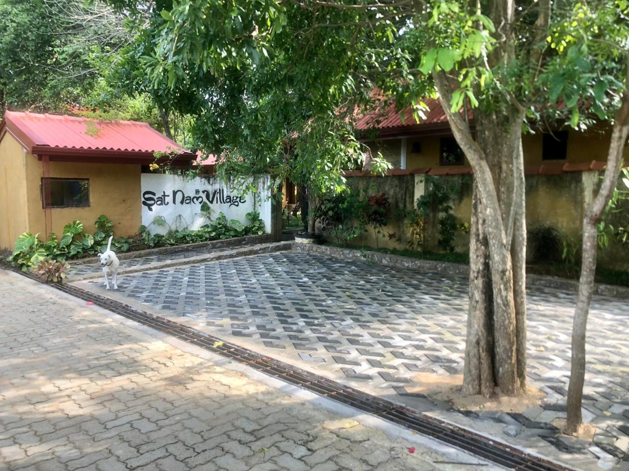 Sat Nam Village Hotel Sigiriya Exterior photo