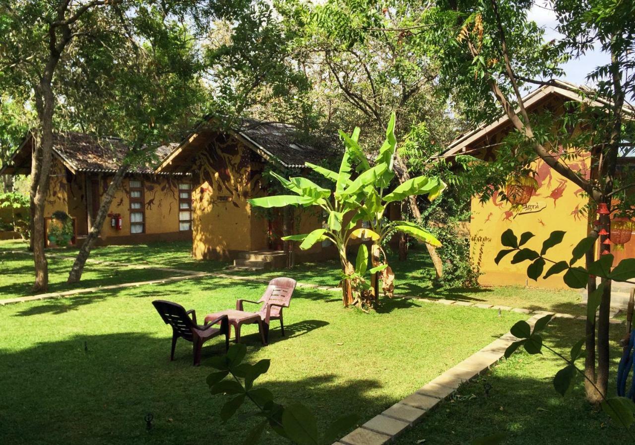 Sat Nam Village Hotel Sigiriya Exterior photo